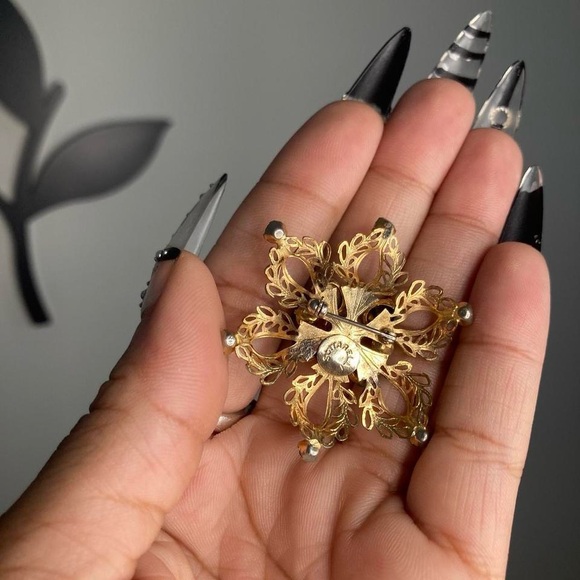 Vintage Scitarelli Gold Plated Brooch - Picture 2 of 2